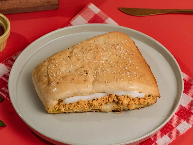 Torta de Frango com Requeijão da Sauté Salgados
