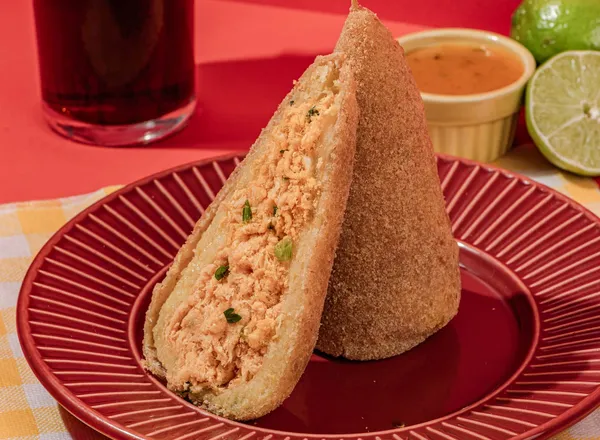 Coxinha de Batata de Frango da Sauté Salgados