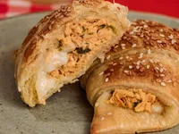 Croissant de Frango com Requeijão — detalhe