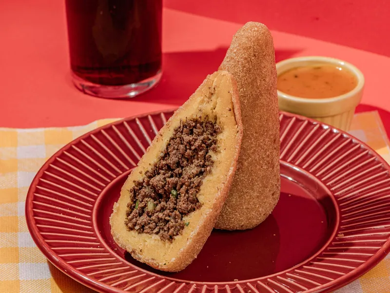 Coxinha de Batata de Carne da Sauté Salgados