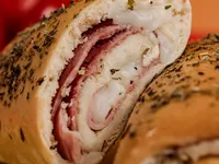 Enrolado de Presunto, Queijo e Requeijão — detalhe