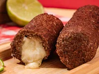 Kibe com Queijo — detalhe